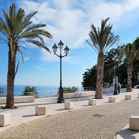 빌라 Incredible View By Interhome *